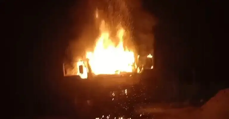 আগুন লাগা ট্রাক